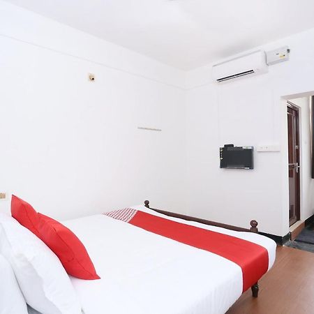 Oyo Flagship Kaveri Tourist Home Guruvāyūr Exteriér fotografie