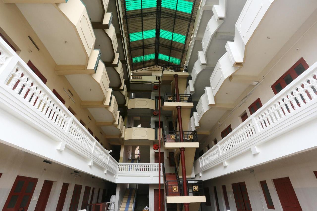 Oyo Flagship Kaveri Tourist Home Guruvāyūr Exteriér fotografie