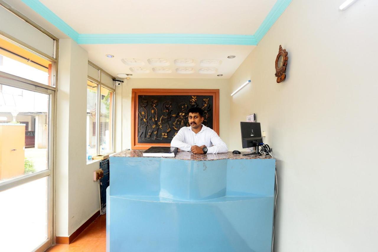 Oyo Flagship Kaveri Tourist Home Guruvāyūr Exteriér fotografie